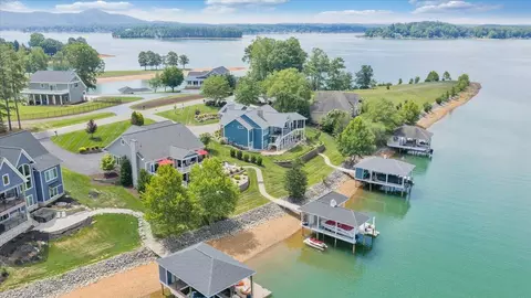 View/Area - 290 Sunset Pointe Dr, Moneta, VA 24121 photo 10 of 11