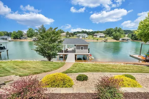 View/Area - 290 Sunset Pointe Dr, Moneta, VA 24121 photo 4 of 11