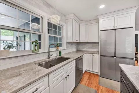Kitchen - 140 27th St SE, Roanoke, VA 24014 photo 5 of 5