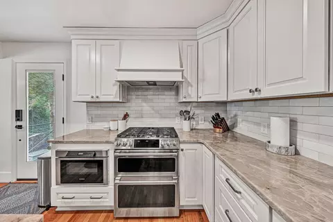 Kitchen - 140 27th St SE, Roanoke, VA 24014 photo 4 of 5