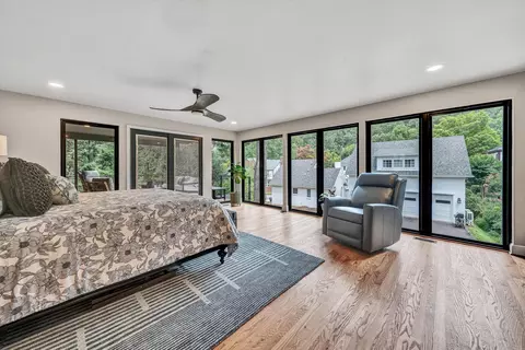 Bedroom - 140 27th St SE, Roanoke, VA 24014 photo 1 of 7