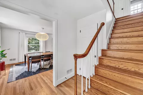 Entry Way - 140 27th St SE, Roanoke, VA 24014 photo 1 of 4
