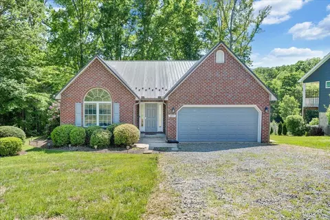 200 Inlet Dr, Wirtz, VA 24184