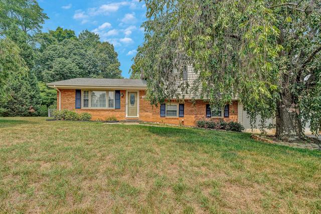 383 Knollwood Dr, Troutville, VA 24175