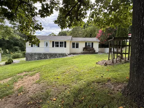 3167 Huffman Ln, Roanoke, VA 24014