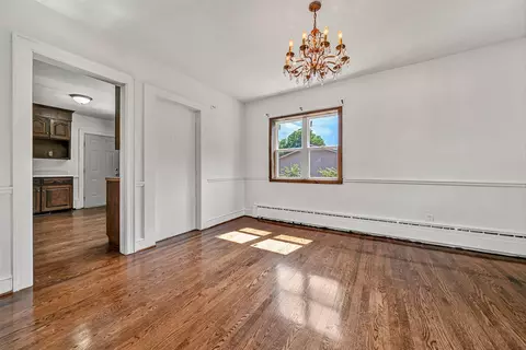 Dining - 2362 W Riverside Dr, Salem, VA 24153 photo 1 of 2