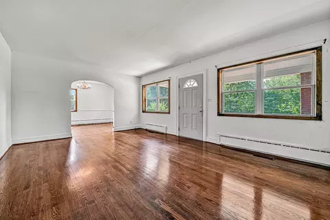 Living - 2362 W Riverside Dr, Salem, VA 24153 photo 1 of 3