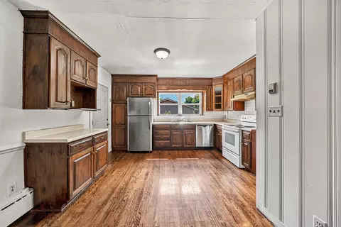 Kitchen - 2362 W Riverside Dr, Salem, VA 24153 photo 1 of 3