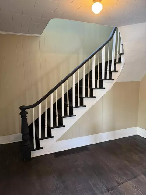 Entry Way - 420 C St, Clifton Forge, VA 24422 photo 2 of 3