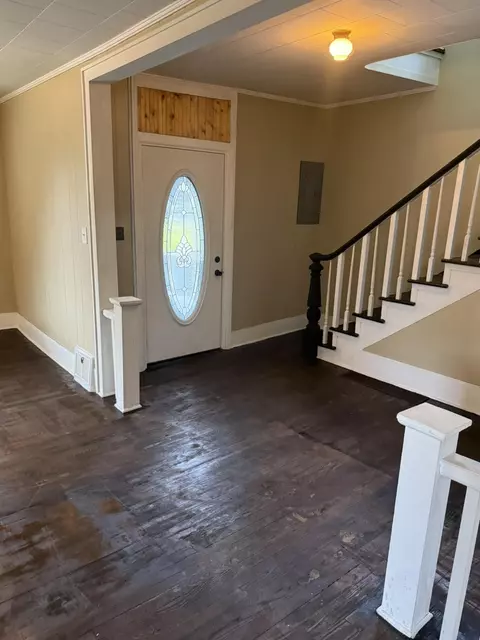 Entry Way - 420 C St, Clifton Forge, VA 24422 photo 1 of 3