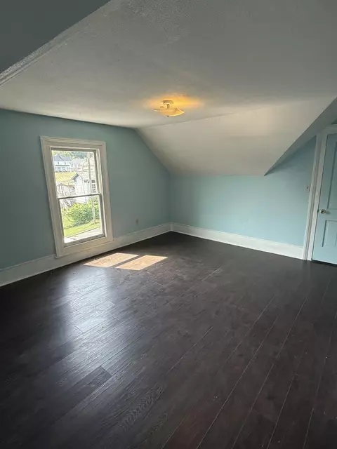 Bedroom - 420 C St, Clifton Forge, VA 24422 photo 3 of 6