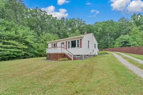 2896 Loch Haven Dr, Roanoke, VA 24019