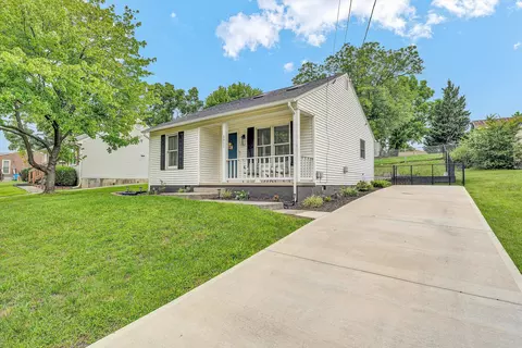5011 Springfield Ave NW, Roanoke, VA 24017