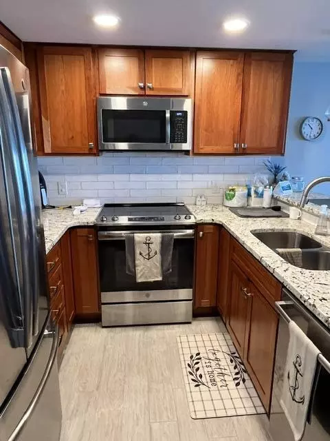 Kitchen - 6605 Smith Mountain Rd #227, Penhook, VA 24137 photo 2 of 3