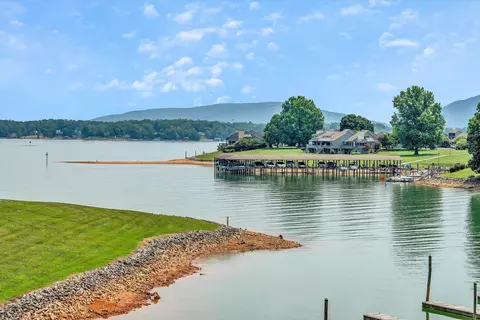 75 Dockside Cir UNIT 311, Moneta, VA 24121