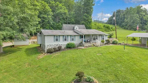 2311 Blue Bend Rd, Rocky Mount, VA 24151
