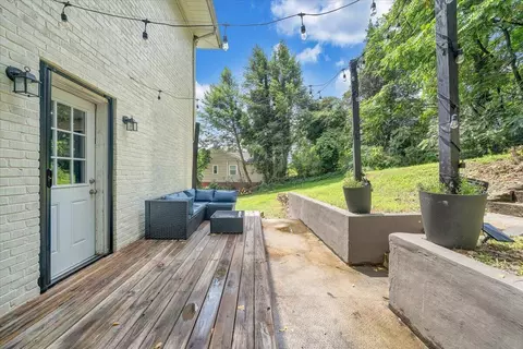 Exterior - 2104 Wayne St NE, Roanoke, VA 24012 photo 5 of 9
