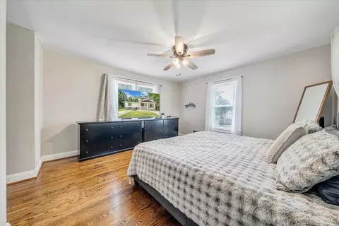 Bedroom - 2104 Wayne St NE, Roanoke, VA 24012 photo 2 of 4