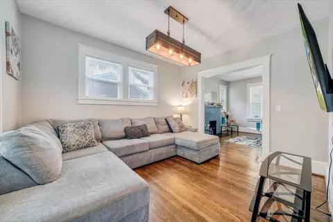 Living - 2104 Wayne St NE, Roanoke, VA 24012 photo 2 of 2