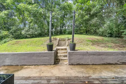 Exterior - 2104 Wayne St NE, Roanoke, VA 24012 photo 4 of 9