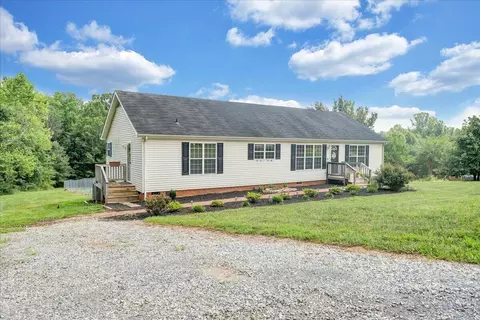 Exterior - 1064 Lipscomb Rd, Moneta, VA 24121 photo 2 of 7
