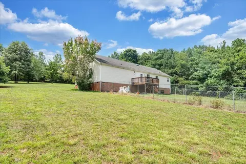 Exterior - 1064 Lipscomb Rd, Moneta, VA 24121 photo 5 of 7