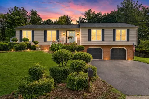 6121 Scotford Ct, Roanoke, VA 24018