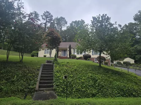 Exterior - 680 Park Ln, Halifax, VA 24558 photo 2 of 6