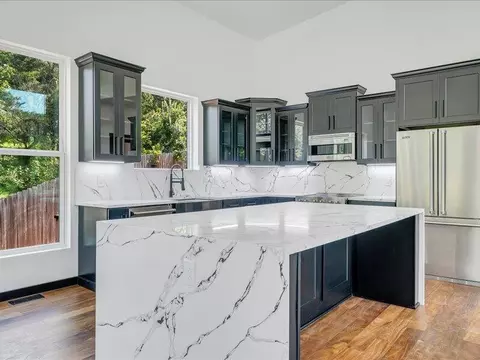 Kitchen - 5905 Cartwright Dr, Roanoke, VA 24018 photo 2 of 7