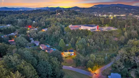 View/Area - 5905 Cartwright Dr, Roanoke, VA 24018 photo 2 of 3