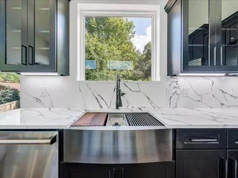Kitchen - 5905 Cartwright Dr, Roanoke, VA 24018 photo 7 of 7