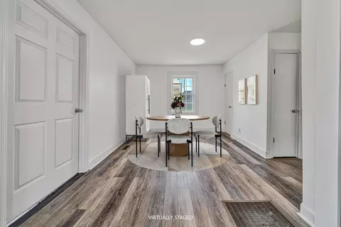 Entry Way - 511 Patterson Ave, Pulaski, VA 24301 photo 1 of 2