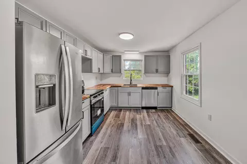 Kitchen - 511 Patterson Ave, Pulaski, VA 24301 photo 1 of 5