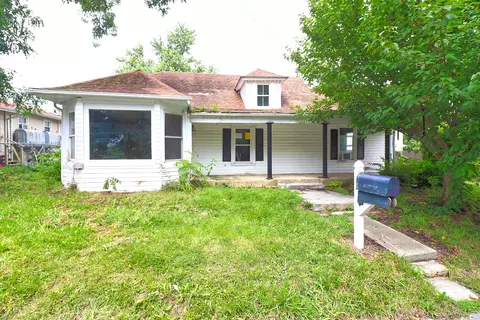 402 Craig St NE, Christiansburg, VA 24073