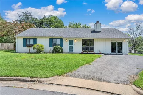 5421 Apple Blossom Ln, Roanoke, VA 24018