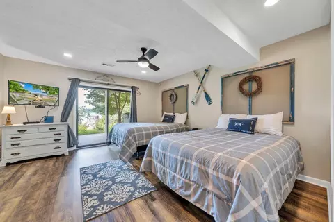 Bedroom - 6015 Smith Mountain Rd, Penhook, VA 24137 photo 9 of 10