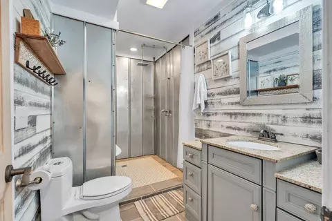 Bath - 6015 Smith Mountain Rd, Penhook, VA 24137 photo 9 of 11