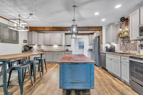 Kitchen - 6015 Smith Mountain Rd, Penhook, VA 24137 photo 2 of 3