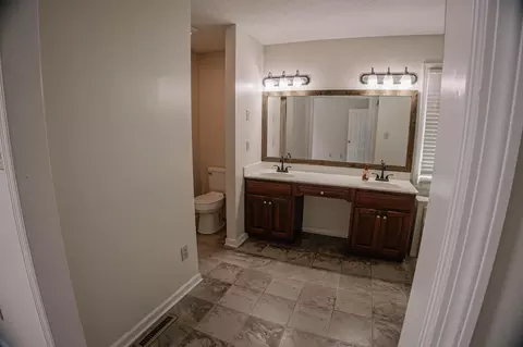 Bath - 6297 Alpine Ln, Wise, VA 24293 photo 5 of 6