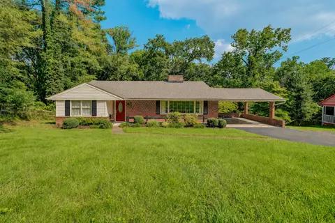 3227 Mud Lick Rd SW, Roanoke, VA 24018