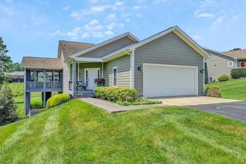 1229 Our Cove Rd, Huddleston, VA 24104