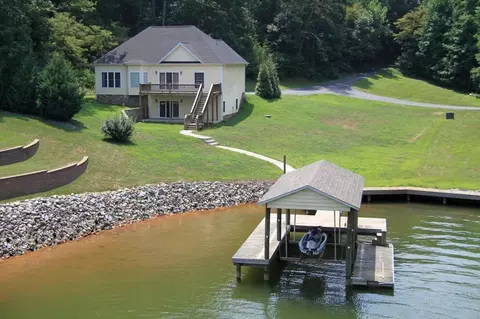 1892 Morewood Rd, Hardy, VA 24101