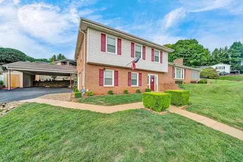 3662 Grandview Ave NW, Roanoke, VA 24012