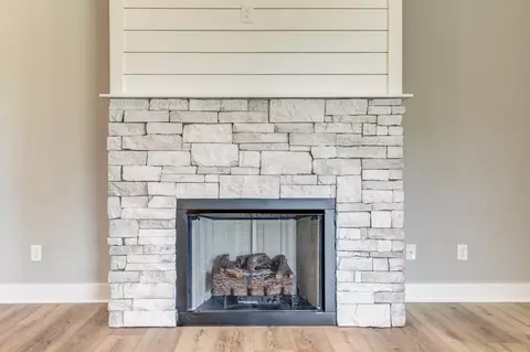 Living - 1610 Wells Rd, Bedford, VA 24523 photo 4 of 6
