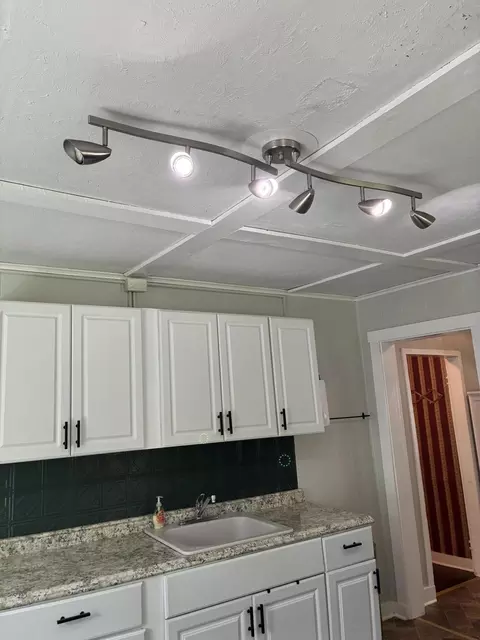 Kitchen - 334 Lowe St, Buchanan, VA 24066 photo 2 of 4