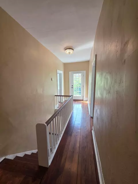 Entry Way - 334 Lowe St, Buchanan, VA 24066 photo 3 of 4