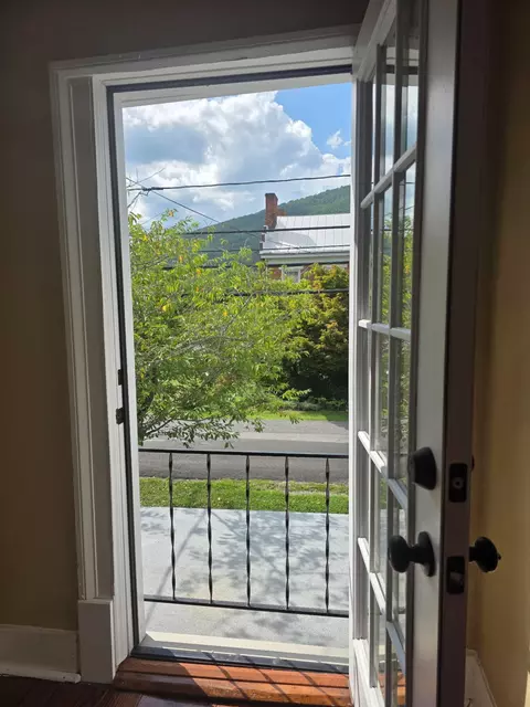 Entry Way - 334 Lowe St, Buchanan, VA 24066 photo 4 of 4