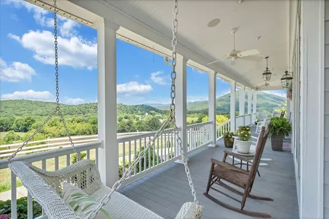 Exterior - 544 Pico Rd, Buchanan, VA 24066 photo 10 of 42