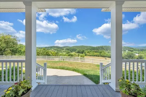 Exterior - 544 Pico Rd, Buchanan, VA 24066 photo 9 of 42