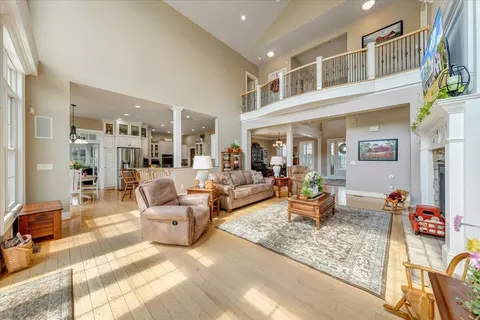 Living - 544 Pico Rd, Buchanan, VA 24066 photo 9 of 12
